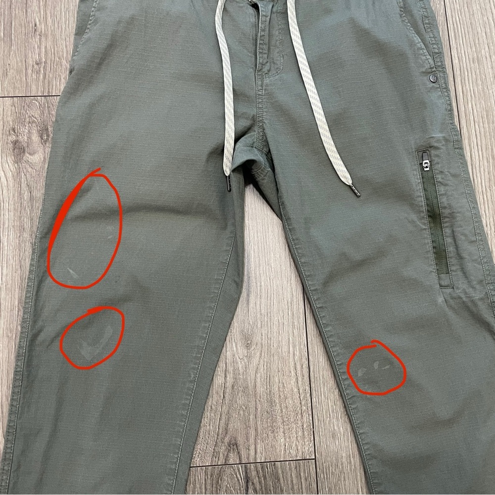 Vuori Green Joggers with Relaxed Fit and Ankle Cuffs - Picture 9 of 9